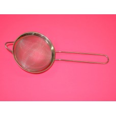Sieve with handle
